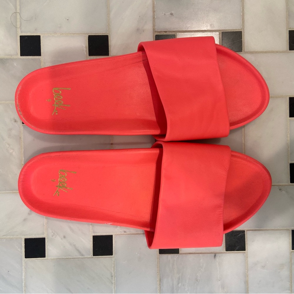 Beek neon pink molded leather slides